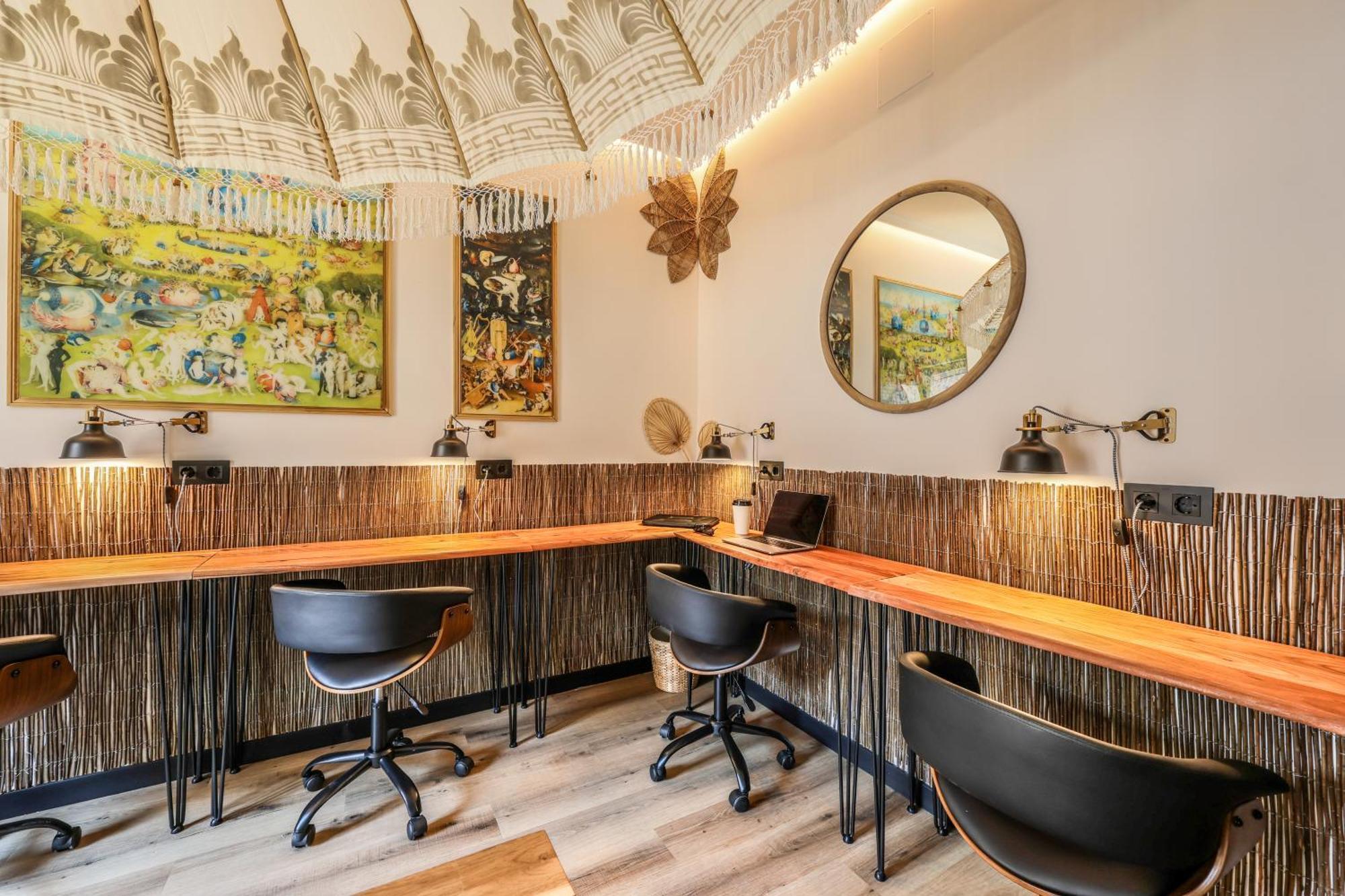 Eliseo - Livingcoworking - Malasana Madrid Luaran gambar